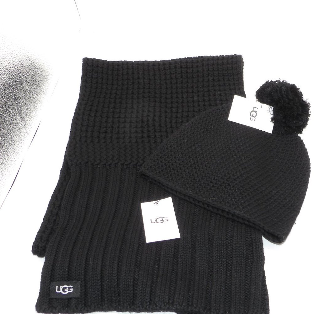 UGG Australia Winter Beanie Hat and Scarf Set SUPER SOFT Black One Size New